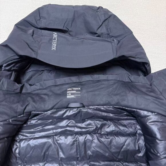 Arc'teryx Black Gore-Tex Jacket, Size L - Picture 2 of 10